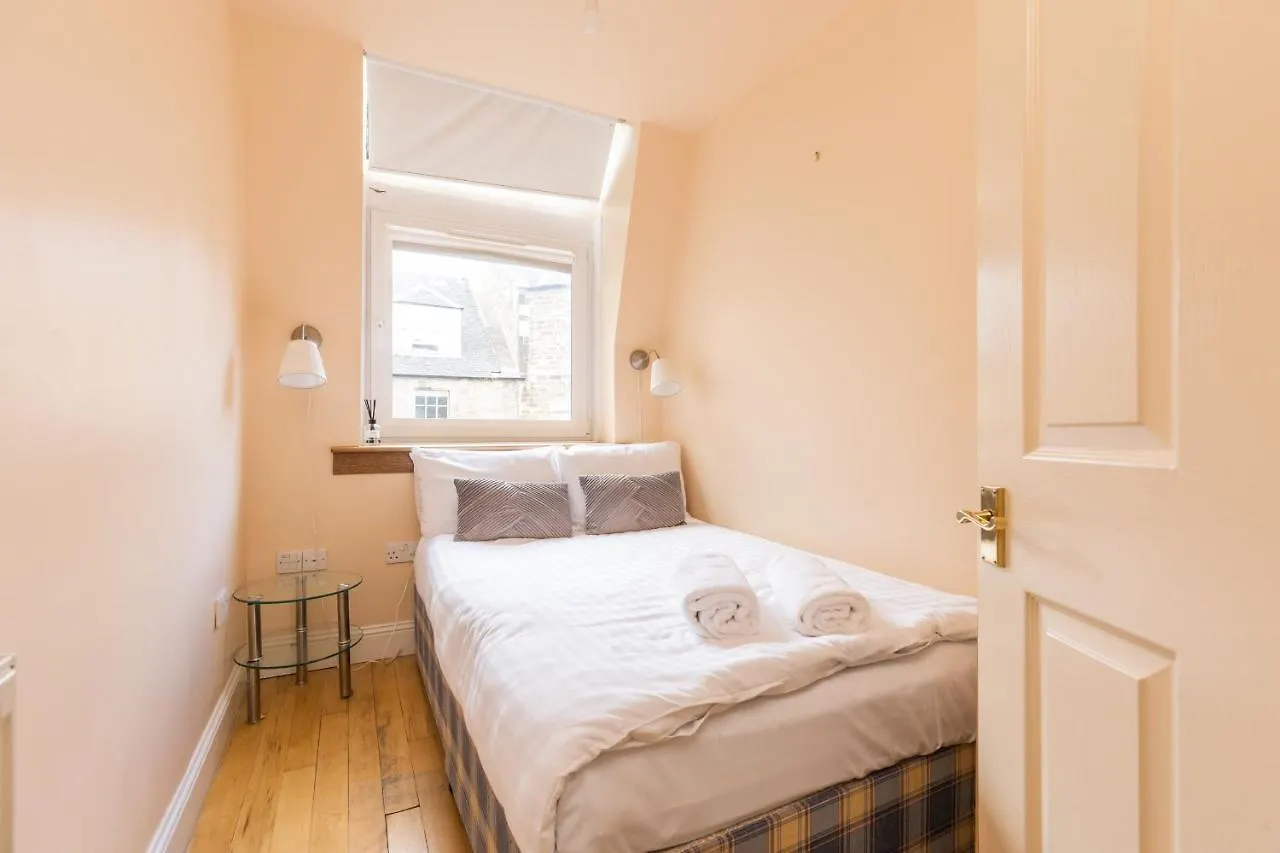 Amazing Castle View Apartment Edimburgo